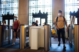 students entering campus during pandemic