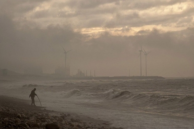 Electric power grids and energy infrastructure are becoming increasingly threatened as extreme weather events, such as hurricanes, occur with more frequency and strength. One of the eight novel energy research projects to recently win an MIT Energy Initiative Seed Fund award will address these challenges by developing an approach for building hurricane-resilient smart grids.